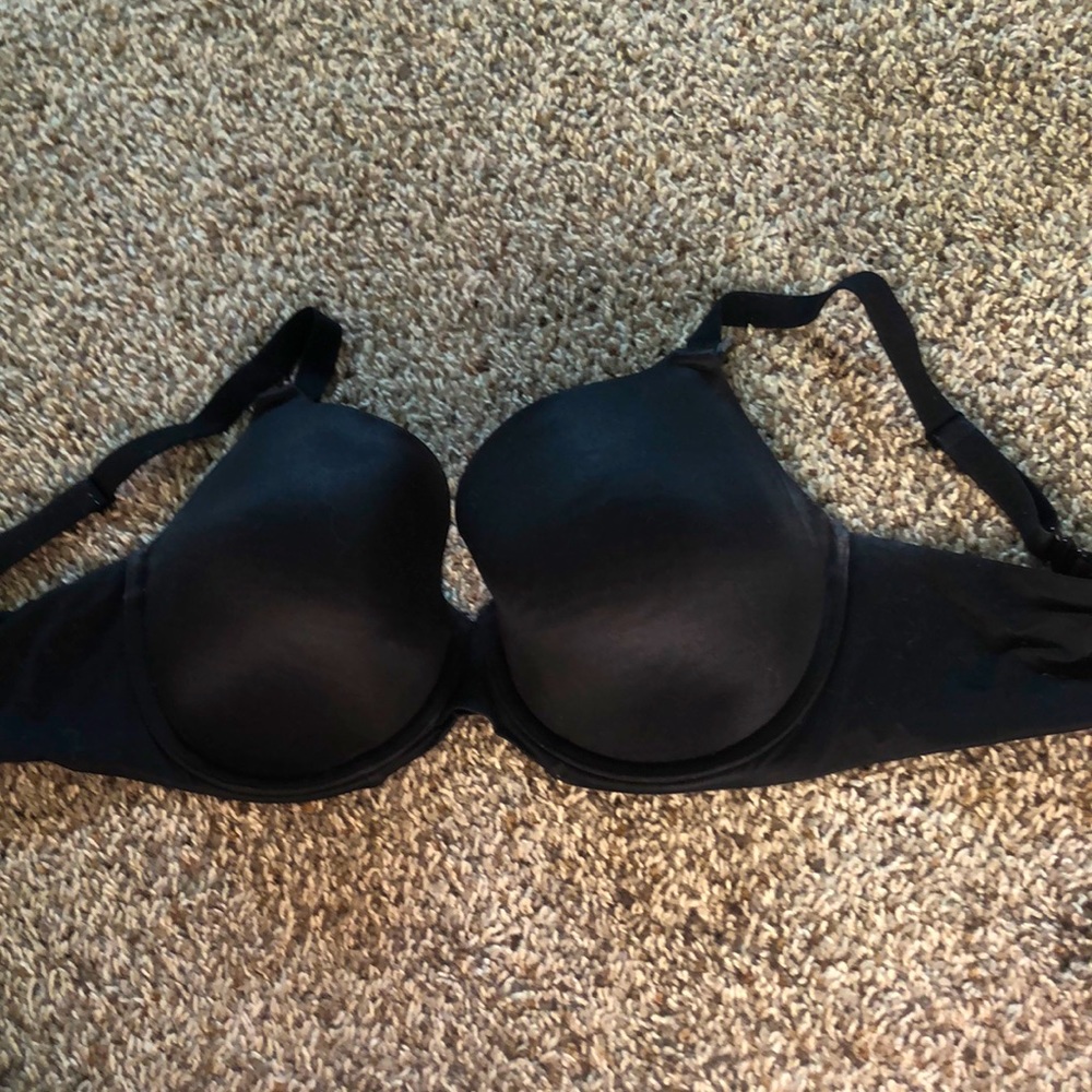 Black nursing bra